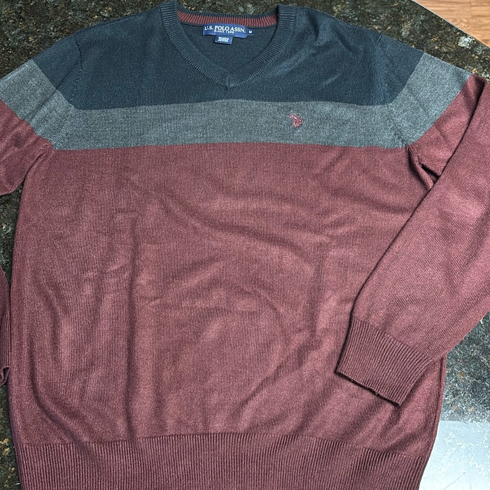 Men’s Polo sweater